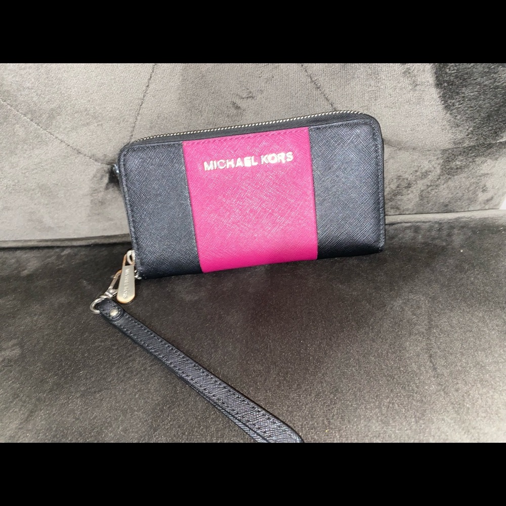 Michael Kors Wristlet